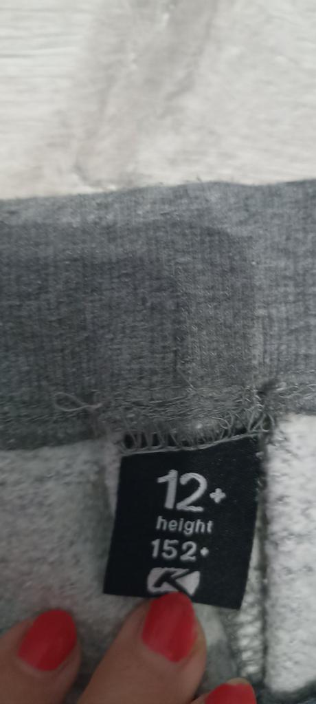 Tepláky vel. 152, kenvelo,152