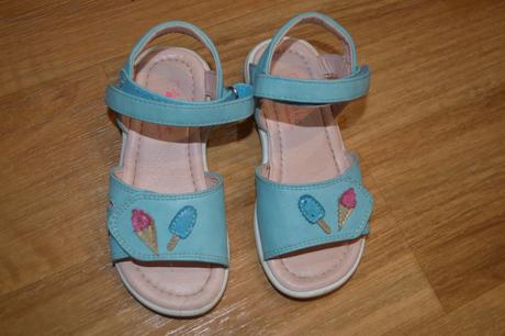 Sandálky, cupcake,25