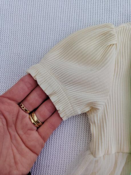 Bledo žlté body s tylovou sukňou, pepco,86