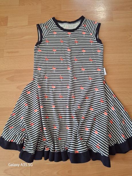 Pelikanove tocive saty, 146