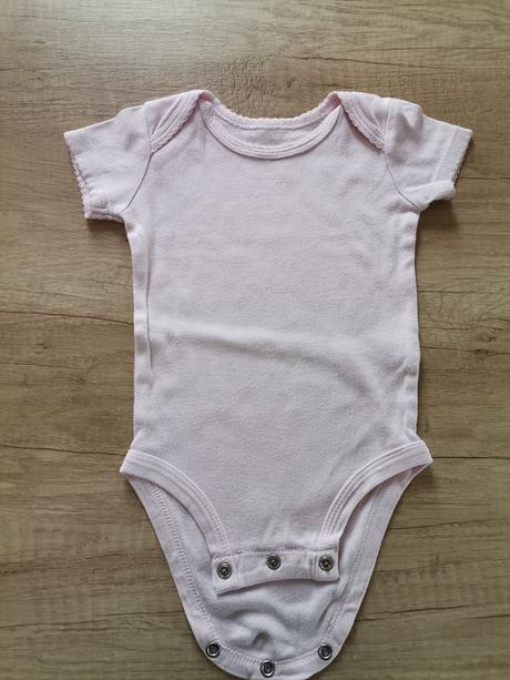 Dievčenské bledoružové body, 62