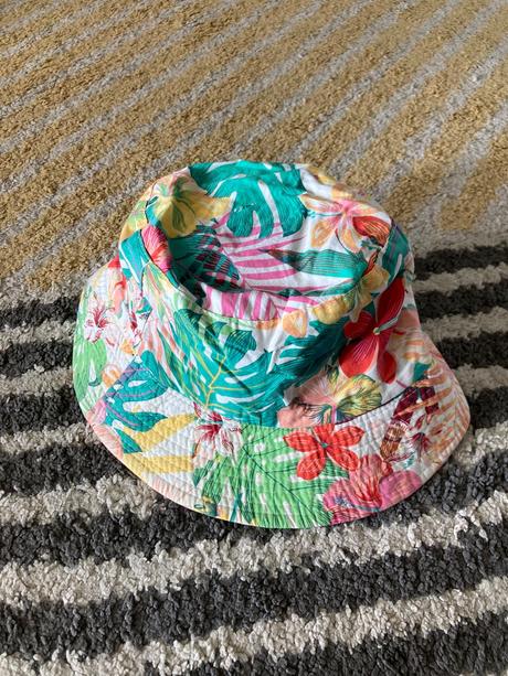 Obojstranný letný klobúk, s