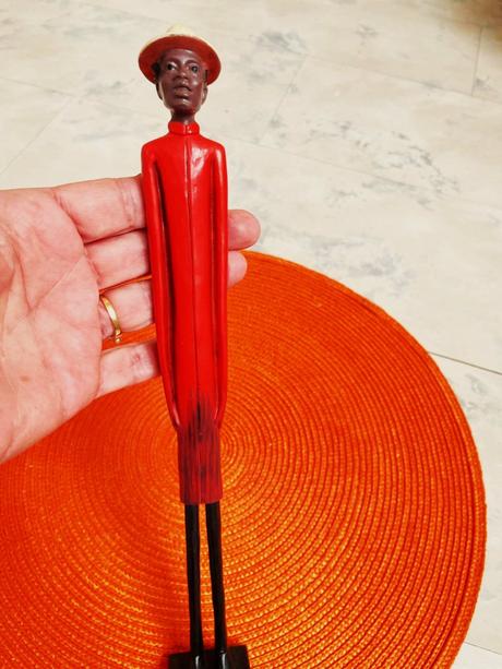 Drevená etno soška, 