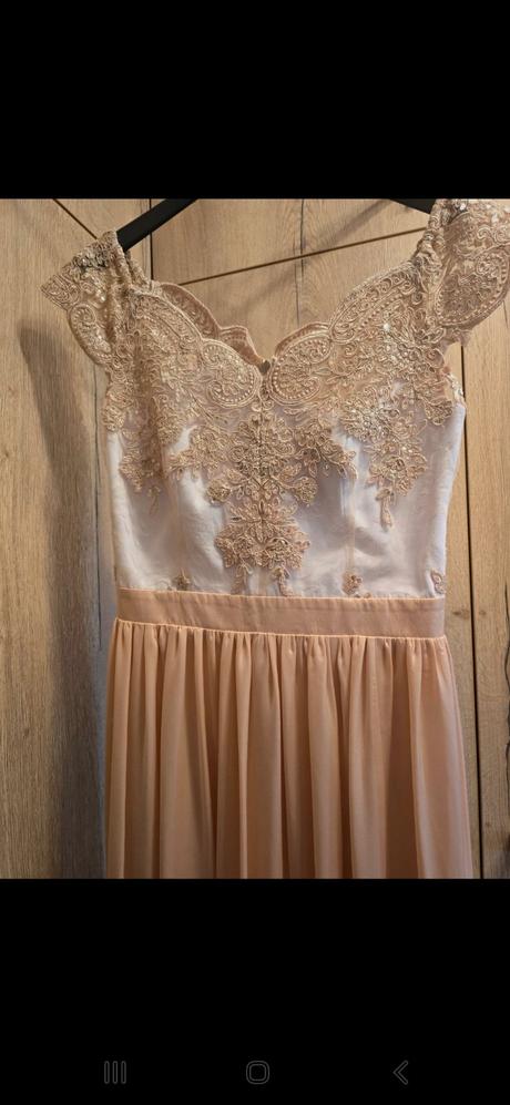 Spoločenské šaty, 36