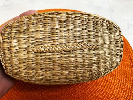 Kazetka z morskej trávy,