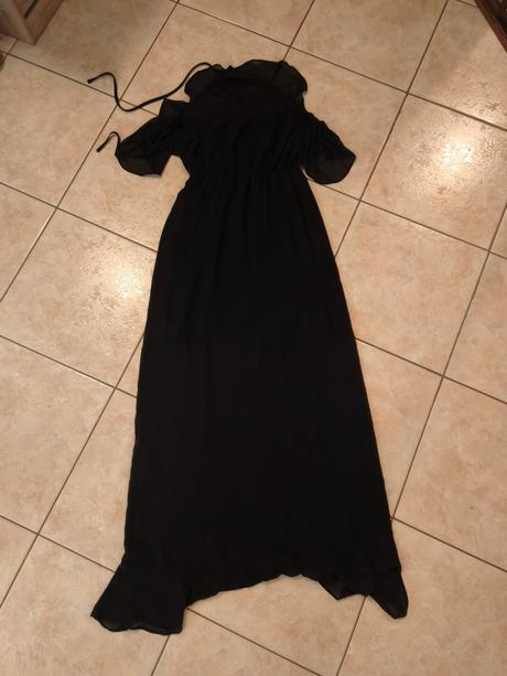 Šaty čierne dlhé s volánmi, s