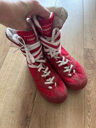 Chlapčenské boxerské tenisky, 33