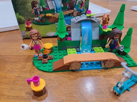 Lego friends 41677 vodopád v lese, 
