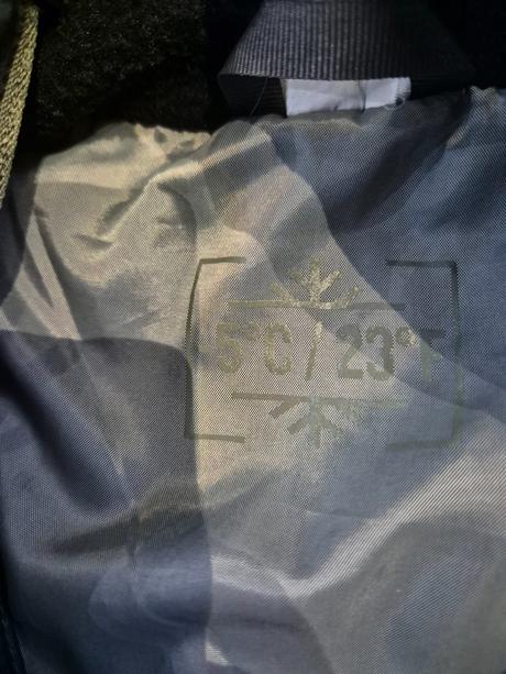 Nepremokavá bunda decathlon, decathlon,l