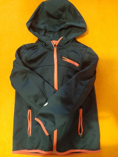 Dievčenská bunda, 122