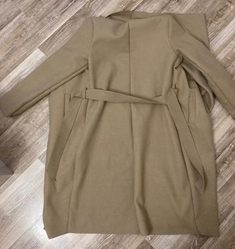 Krásny béžový kabát, m