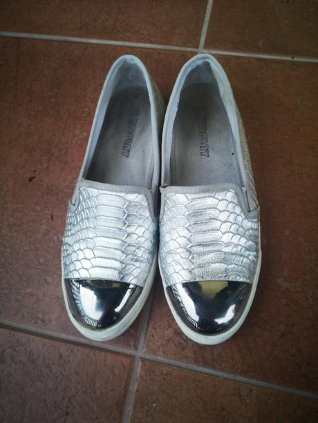 Strieborné mokasiny, 37