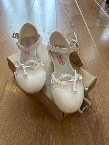 Biele dievčenské topánky, 33