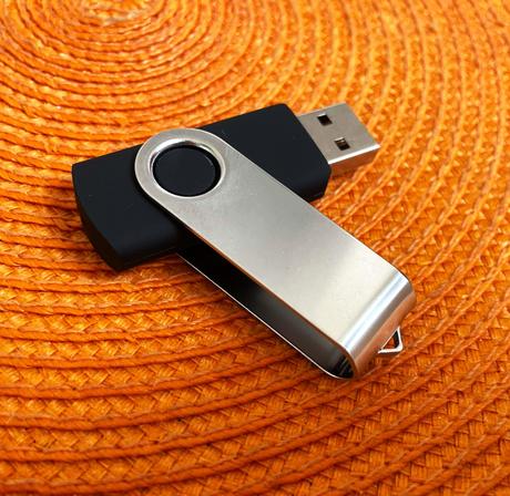 Usb kľúč 8 gb, 