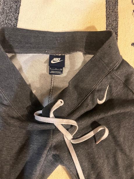 Nike tepláky, nike,s