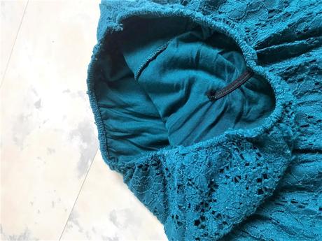 Krajkové bavlnené podšité minišaty, s