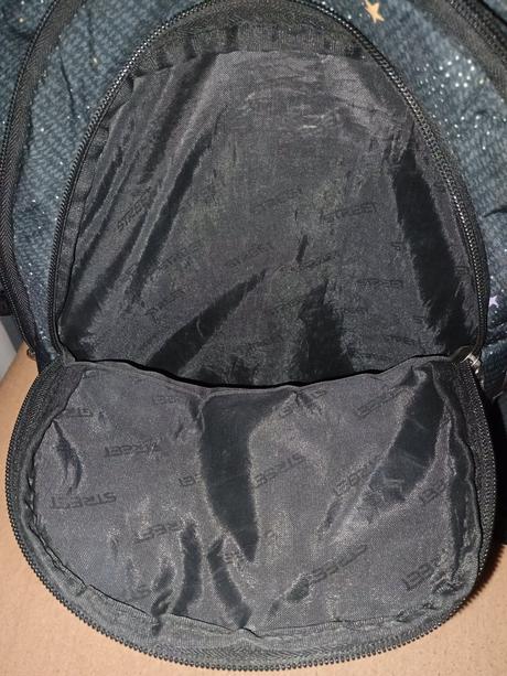 Školská taška s peračníkom, 