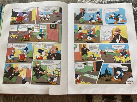 Veselé vianoce s mickey mousom a jeho priateľmi,