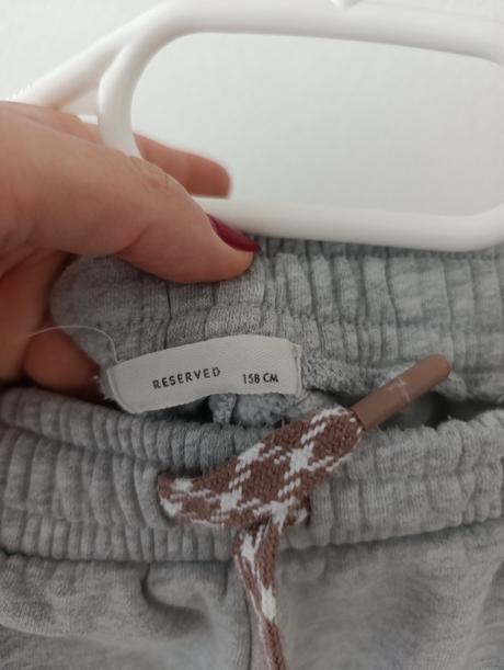Dievčenské tepláky zn reserved veľ 158, reserved,158