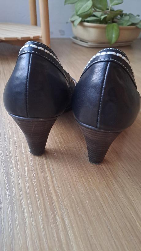 Dámske kožené lodičky baťa insolia, baťa,40