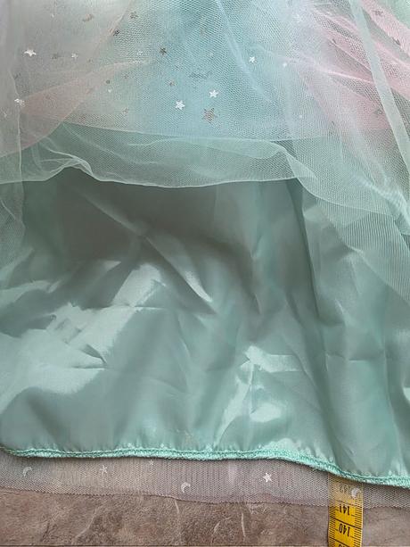 Zajačikové šaty 120, 122