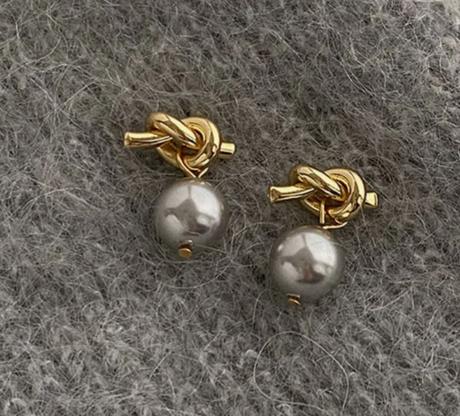 Náušnice knot s perlou,