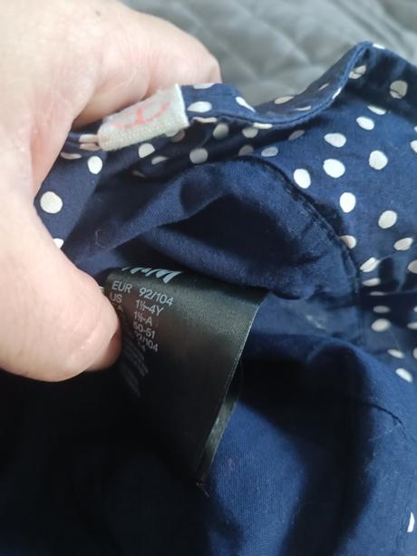 Tmavomodry klobucik, h&m,98