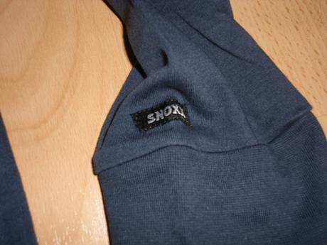 Tmave modre tricko, 152