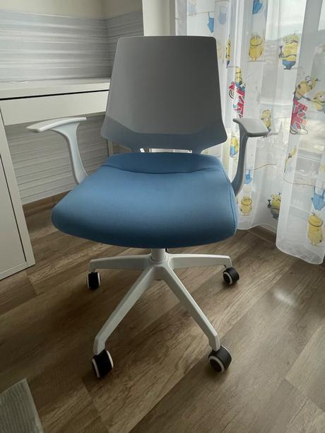 Detsky písací stôl ikea + stolicka, 