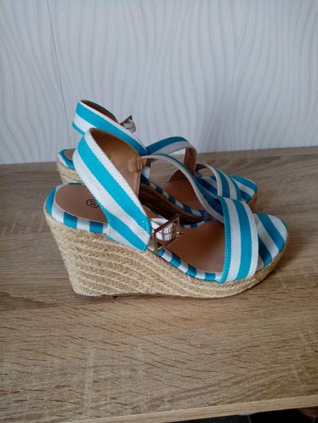 Dámske sandále, 37