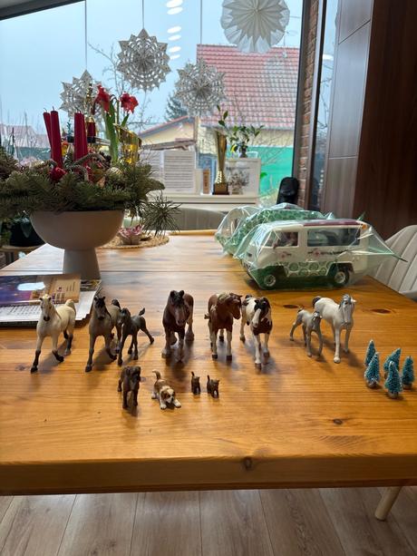 Schleich kone a zvieratká,