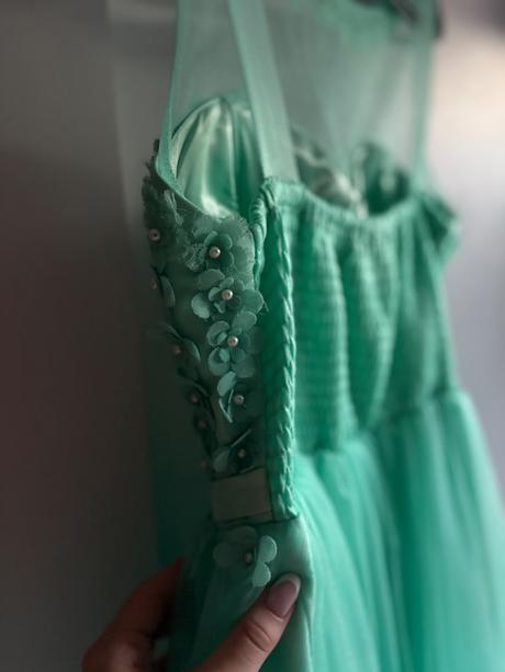 Tyrkysové šaty s kvetinkami, l