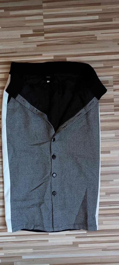 Sukňa podšívkovaná zn. idano, 38