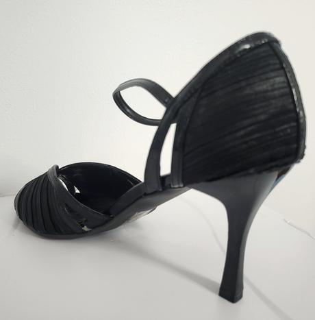 Slávnostné čierne sandále ps 384, 40