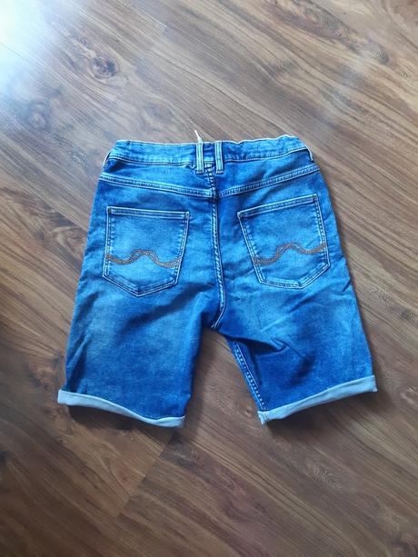 Riflove kraťasy, 164