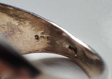 Masívnejší strieborný prsteň - 925,