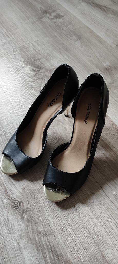 Lodičky čierne so zlatým, 38