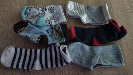 6x ponozky  najmenších 15 po cca 17, 17