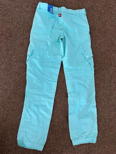 Tenke nohavice, lego,152