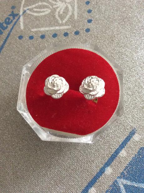 Jemné náušničky,