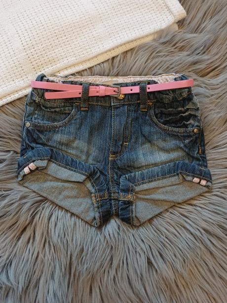 Dievčenské džínsové šortky s ružovým opaskom (74), h&m,74