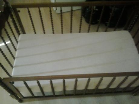 Predam taliansku vyrezavanu postielku, šírka (cm): 80,dĺžka (cm): 160