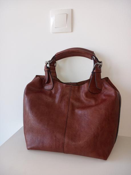 Hnedá kabelka do ruky s prídavným ramienkom, 