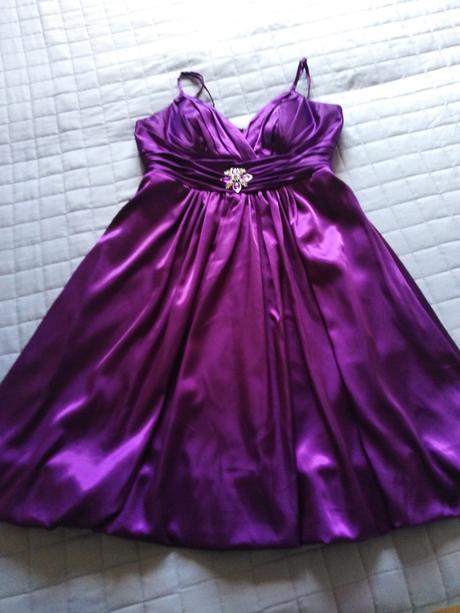 Spoločenské šaty, m