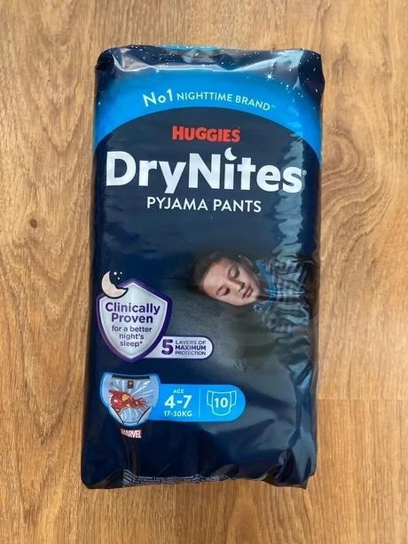 Huggies dry nite 12x 10 ks, huggies,11 kg - 25 kg