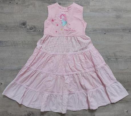 Ruzove dlhe saty, 128