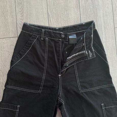 Čierne rifle s bielym prešívaním, h&m,38