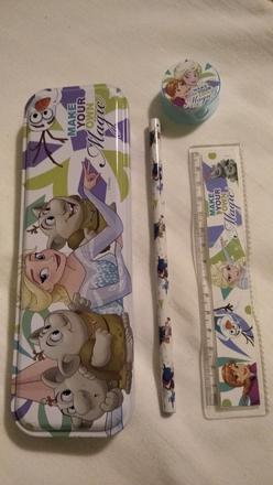 Plechové puzdro peračník frozen,