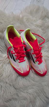 Chlapcenske kopacky, 40