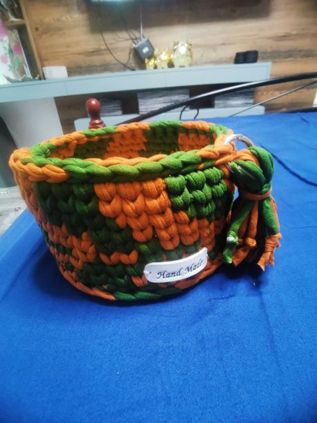 Košík oranžovo zelený, 